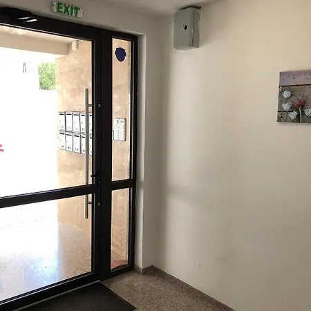 Sunny Shore Апартаменты