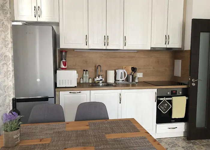 Sunny Shore 布尔加斯